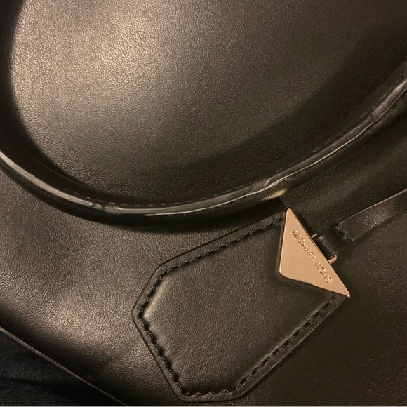 Michael Kors Bag - Picture 3 of 7